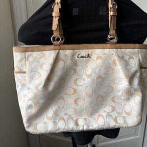 Coach fabric leather strap Tote. Fantastic condition. Rarely worn.